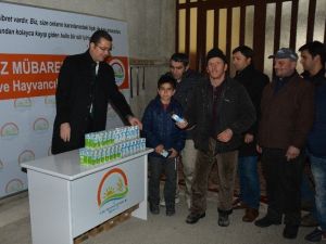 Kandil Simidi Yerine Süt Dağıtıldı