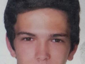 Bıçaklı Saldırıya Uğrayan 17 Yaşındaki Genç Öldü