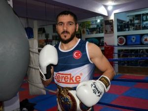 İtalyan Rakibini Nakavt Etti Şampiyonluk Kemerini Bursa’ya Getirdi