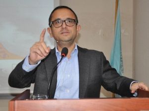 İş Adamı Sabancı’dan Rakiplerine Gönderme