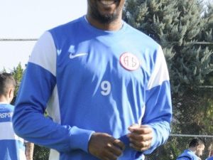 Eto’o Sponsorluk Anlaşması Gereği Brezilya’da
