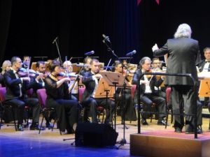 Klasik Müzik İle Elazığ Müziğini Harmanlayan Orkestra Konseri Büyük İlgi Gördü