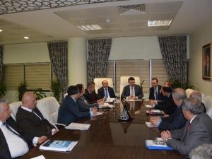 Başkan Genç Birim Müdürleri Topladı