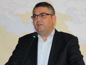 Hitit Üniversitesi İlahiyat Fakültesi Öğretim Üyesi Prof. Dr. Hilmi Demir: