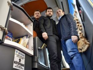 Türkiye’nin İlk Kütüphaneli Yolcu Otobüsü Gümüşhane’den