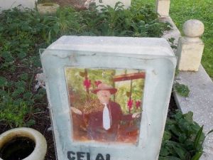 Ölmeden Mezarını Yaptırdı