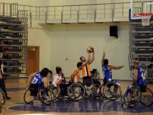 Şanlıurfa Engelli Basketbol Takımı Farklı Kazandı