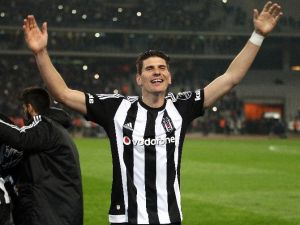 İlk Yarıya Eto’o Ve Gomez Damgası