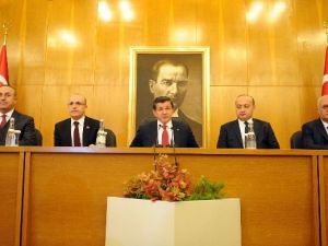 Başbakan Davutoğlu: "İsterse Kandil’e Gidip Çayını İçsin Bu Senarist"