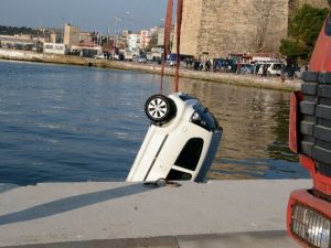 Sinop’ta Otomobil Denize Uçtu: 1 Ölü