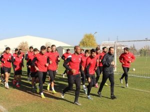 Denizlispor Geleceğe Umutlu Bakıyor