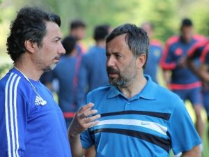 Alima Yeni Malatyaspor’da 2 Futbolcu İle Yollar Ayrıldı
