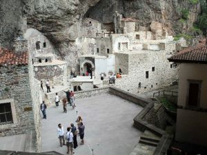 Sümela Manastırı’nı Son 3 Yılda Yaklaşık 1,5 Milyon Turist Ziyaret Etti