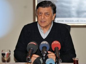 Vural: "Türk Antrenörleri Sürünün"