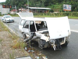 Rize'de Trafik Kazası: 2 Yaralı