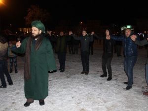 Yeni Yıla Zikir Çekerek Girdiler