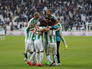 Torku Konyaspor, 15 Bin 500 Seyirci Ortalamasıyla Oynadı