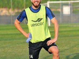 Alanyaspor’da Karmil Ayrıldı, Özer Kiralık Gidecek