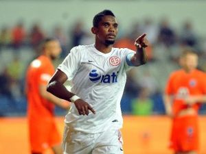 Antalyaspor’da Eto’o Ve Celustka Farkı