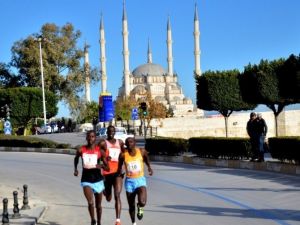 6. Adana Uluslararası Kurtuluş Yarı Maratonu