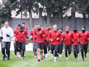 Galatasaray, 2016 Yılının İlk Antrenmanını Yaptı