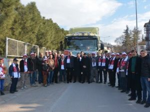 Niksar’dan Türkmenlere 2 Tır Yardım