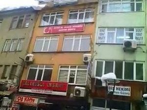 Kar Kütlesi Çatıdan Böyle Düştü
