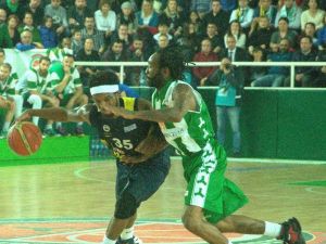 Fenerbahçe Son Saniye Üçlüğü İle Kazandı