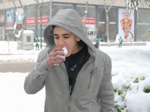 Uzmanlardan "Kar Yemeyin" Uyarısı