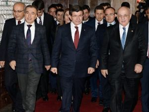 Meclis Başkanı Kahraman Başbakan Davutoğlu’nu Kabul Etti