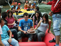 Rafting Botunda Doğum Günü