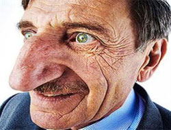 Burnuna İş Arıyor