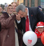 Haydi Kadınlar Meclise