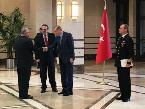 Kolombiya Büyükelçisi, Cumhurbaşkanı Erdoğan’a Güven Mektubunu Sundu