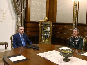 Cumhurbaşkanı Erdoğan, Genelkurmay Başkanı Orgeneral Akar’ı Kabul Etti