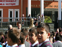 Güneysu'da ders zili çaldı