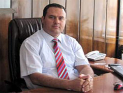 Kaymakam Gönülleri Fethetti