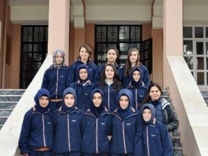 Bu Takımda Oynayan Herkes Akraba