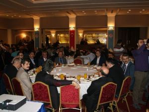 Başkan Gümrükçüoğlu Gazetecileri Ağırladı