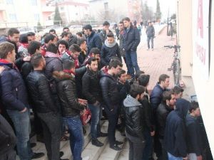 Güzel Başlayan Maç Kavgayla Bitti