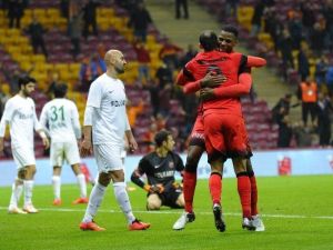 Galatasaray Karşıyaka Deplasmanında