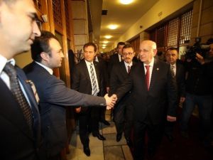Tbmm Başkanı Kahraman’dan Gazetecilere Ziyaret