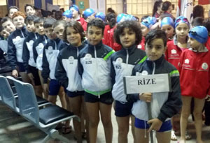 Rize'nin Minik Kulaççıları Giresun'dan Yarı Finalle Döndü
