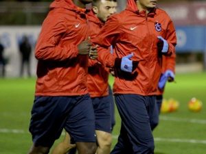 Trabzonspor’da Cardozo Ve Douglas Antrenmana Katıldı