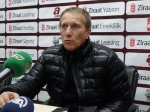 Hamzaoğlu Oynanan Oyundan Memnun Değil