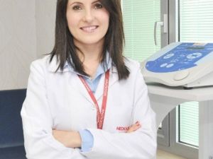 Yüksek Topuklu Ayakkabı Bel Fıtığına Yol Açıyor