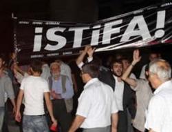 Saadet Partisi'nde istifalar hız kesmedi