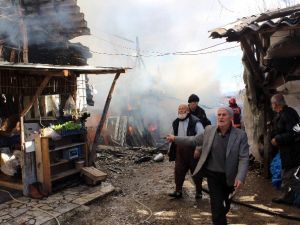 Sakarya’da İki Ayrı İlçede Yangın Çıktı