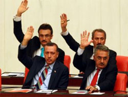 Meclis'ten sınır ötesi için 1 yıl yetki daha