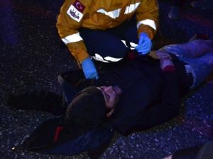 Ekmek Almaya Giderken Yayaya Çarptı